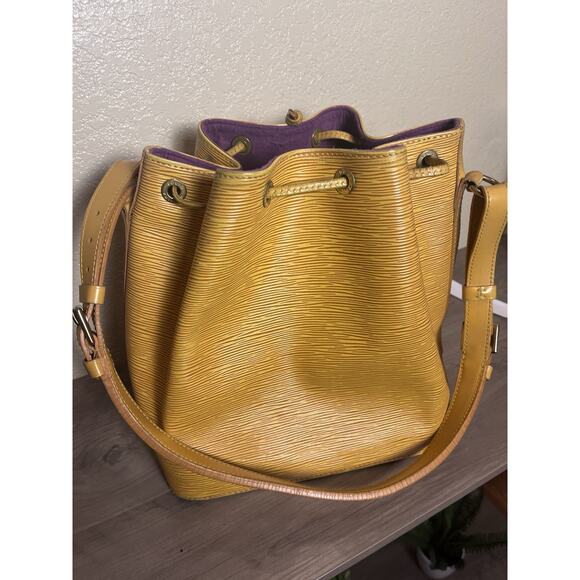 Louis Vuitton Noé Petit Epi Leather Bucket Bag Cipango Gold Yellow Purple - Picture 6 of 7